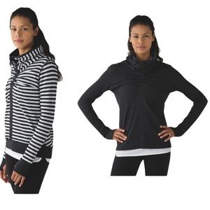 Lululemon In A Cinch reversible tee pullover Heathered Black Stripes Size 4